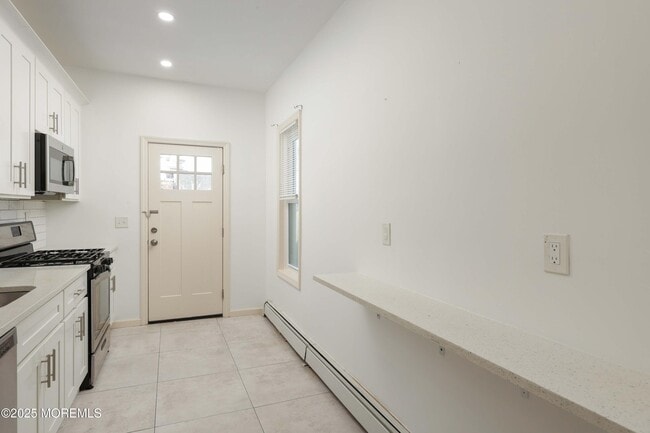 Building Photo - 603 2nd Ave