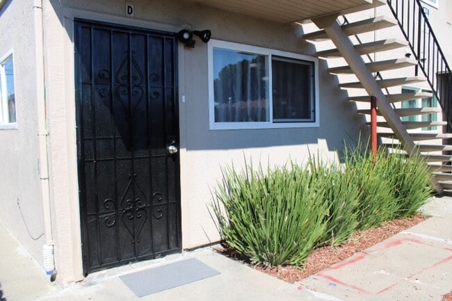 Building Photo - 3800 Waller Ave