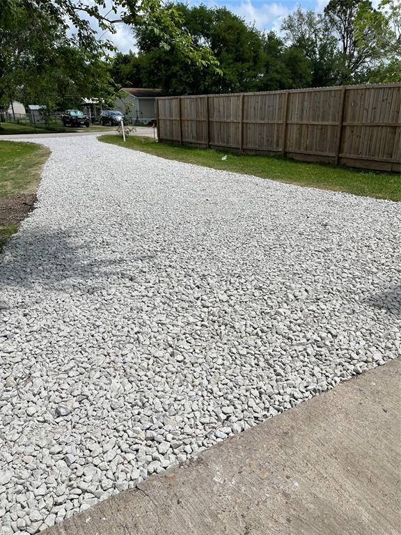 Building Photo - 2734 Ash Rd