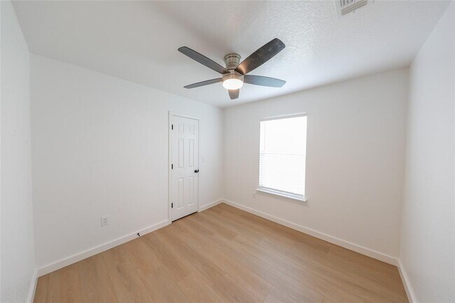 Building Photo - 11254 Dublin Cir