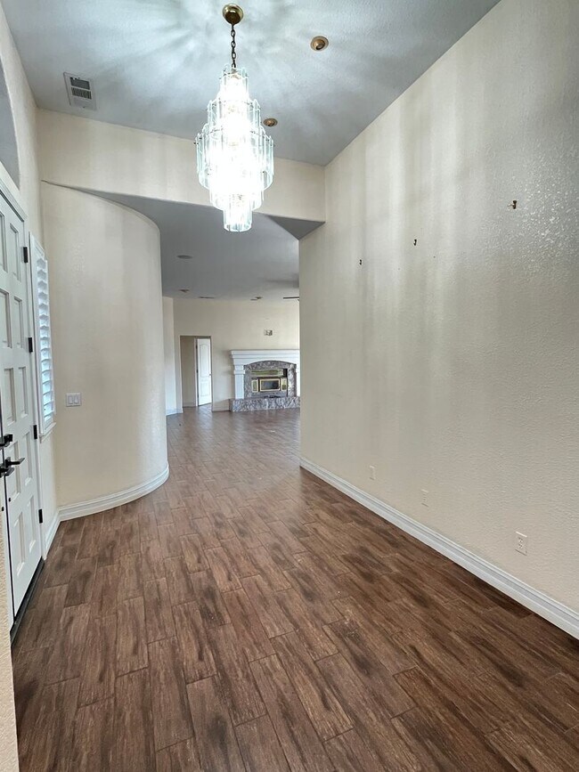 Building Photo - Beautiful Home Coming Soon! 4 Bedroom + office space!