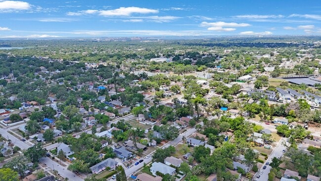 Building Photo - 1230 9th Ave S