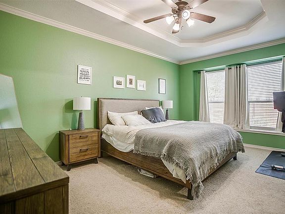 Building Photo - 2353 Clairborne Dr