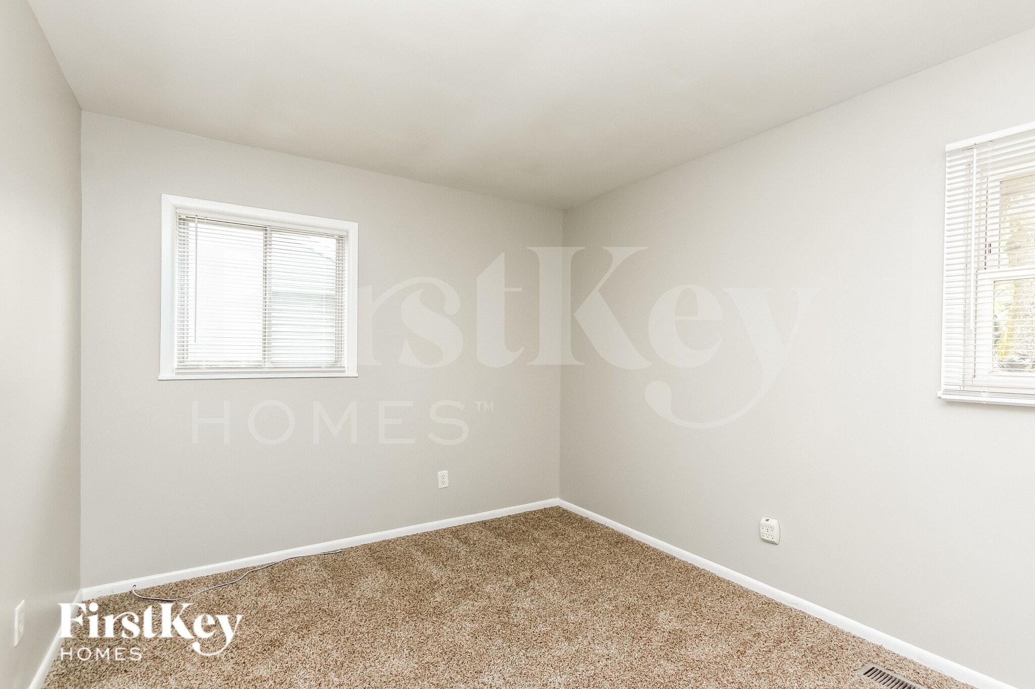 Building Photo - 1541 Younce St