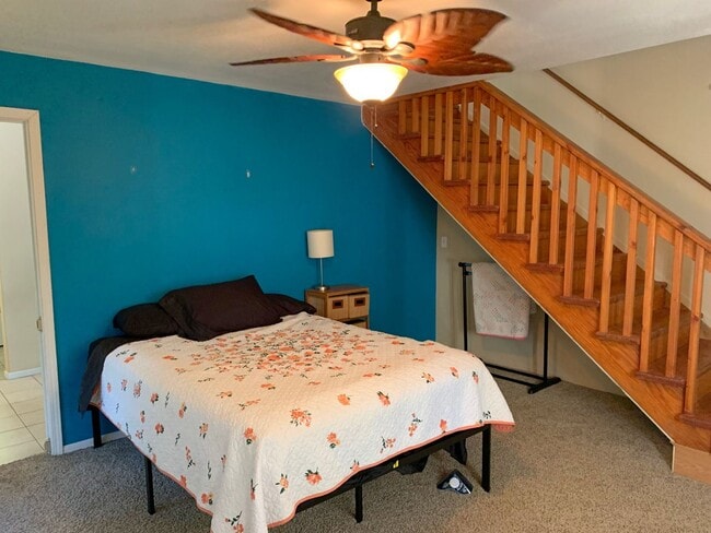 Building Photo - Beautiful Oceanfront 1 Bedroom Unit on Kaloli Point