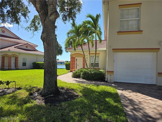 Building Photo - 25069 Peacock Ln