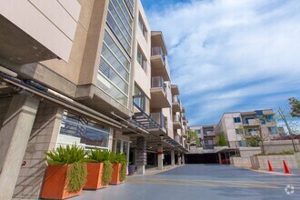 Building Photo - Cahuenga Place - 3400 Cahuenga Blvd West