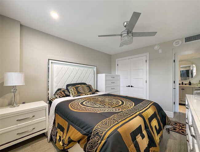 Building Photo - 2000 S Ocean Blvd