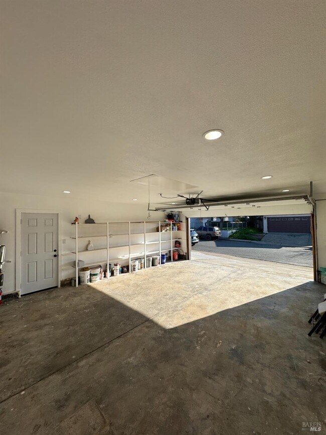 Building Photo - 124 Purdue Dr