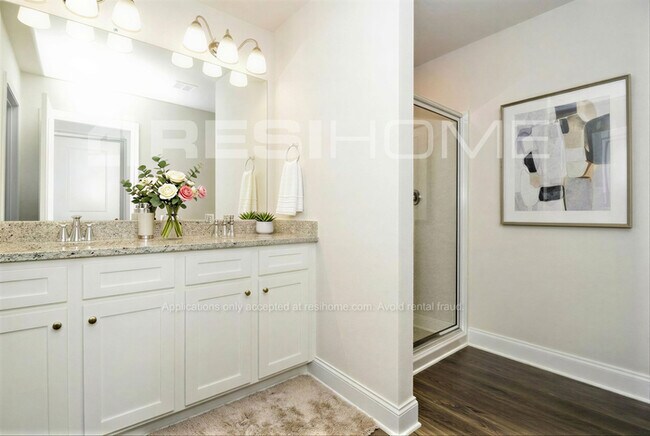 Building Photo - 1009 Tranquil Gdns Pl