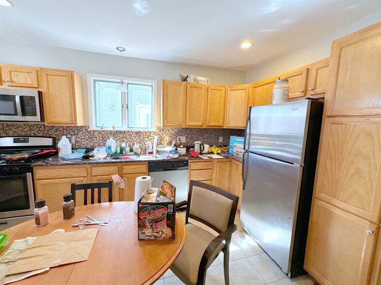 Building Photo - 149 North St