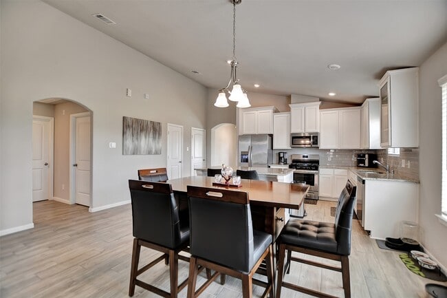 Building Photo - 388 Kendall Crest Dr