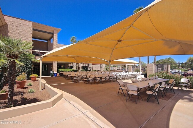 Building Photo - 1800 E Winged Foot Dr