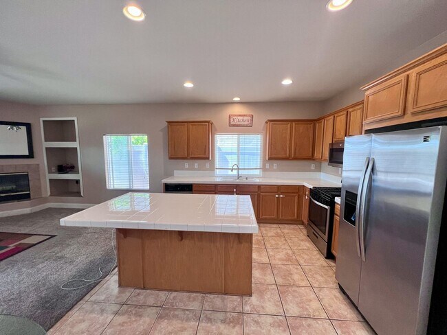 Building Photo - Wonderful 4 bedroom Single Story Murrieta Home for LEASE!