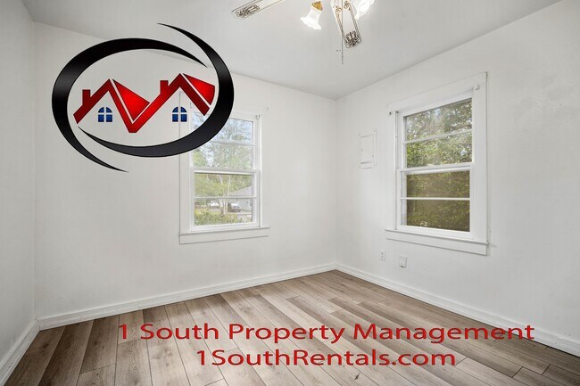 Building Photo - 7055 Langdon Dr