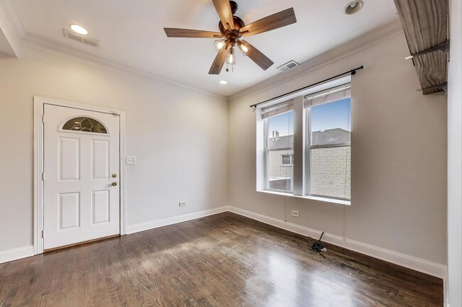 Building Photo - 1450 N Campbell Ave