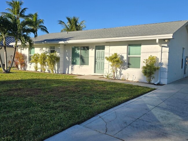 Building Photo - 18942 SE Hillcrest Dr