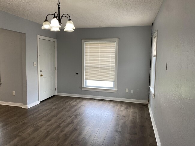 Building Photo - 632 SW 44th St