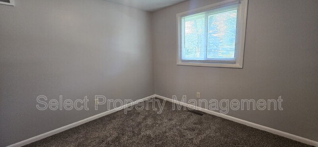 Building Photo - 6315 Midfield Dr