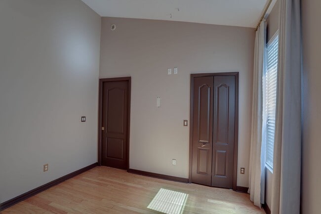 Building Photo - 30 N Lawsona Blvd