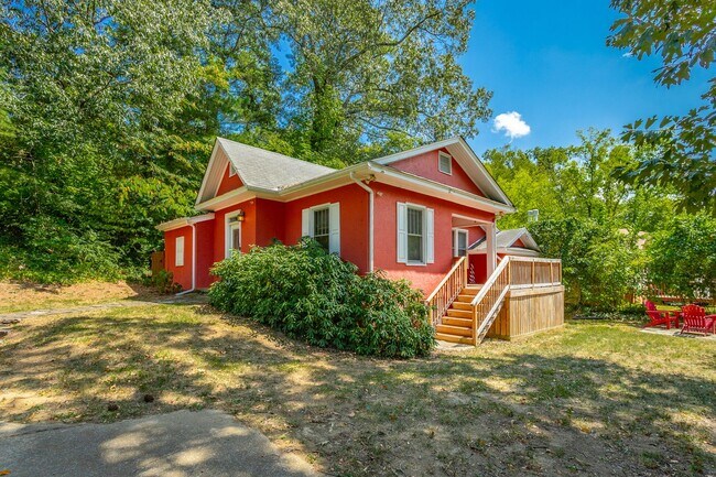 Building Photo - 2 Bedroom Home in North Chattanooga