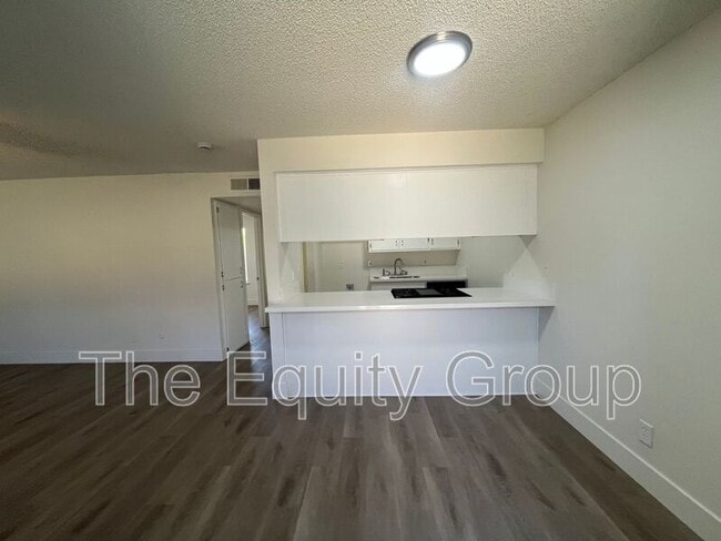 Primary Photo - 3537 W Campus Ave.