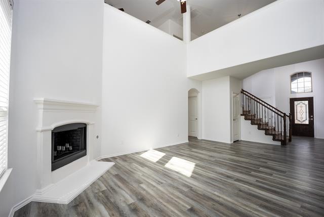 Building Photo - 1300 Coleman Dr