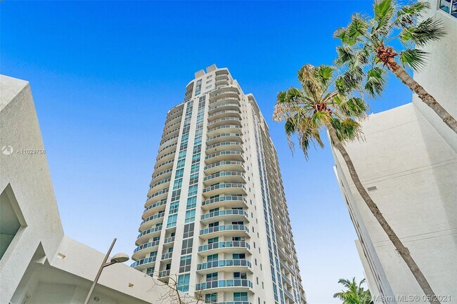 Building Photo - 1945 S Ocean Dr