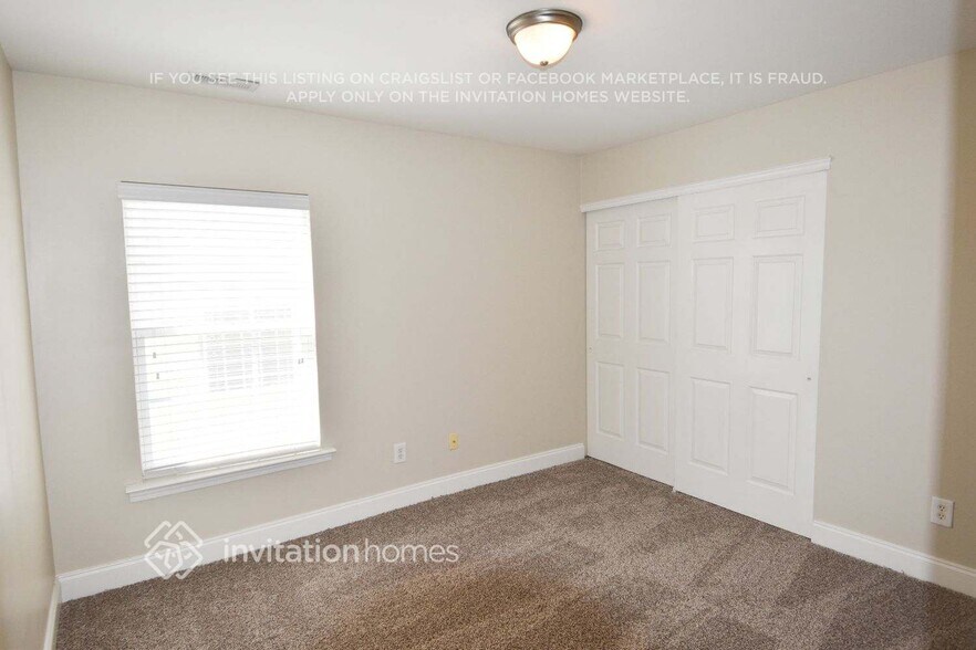 Building Photo - 208 Edgecroft Way