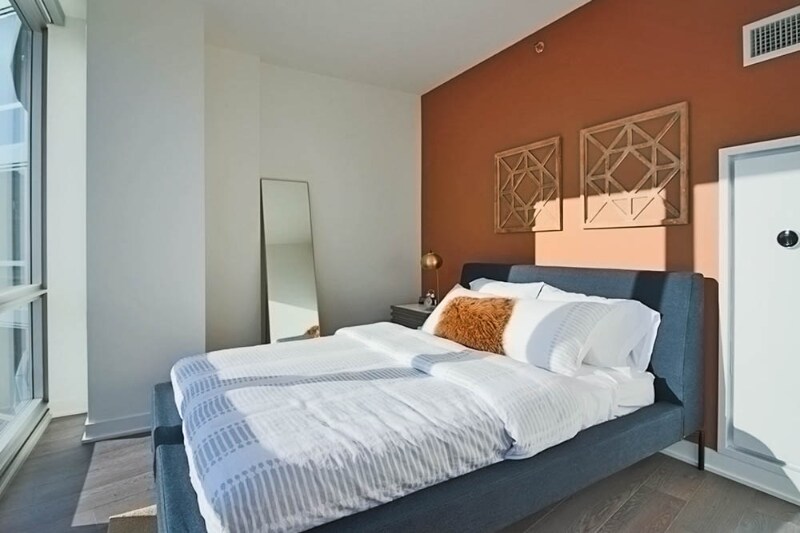 Building Photo - 461 N Park Dr