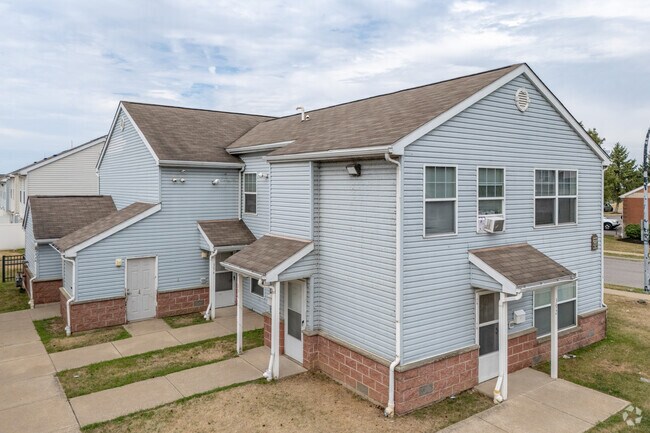 Building Photo - Lakeview on the Park