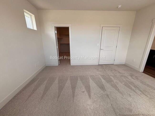 Building Photo - 1150 Little Ln