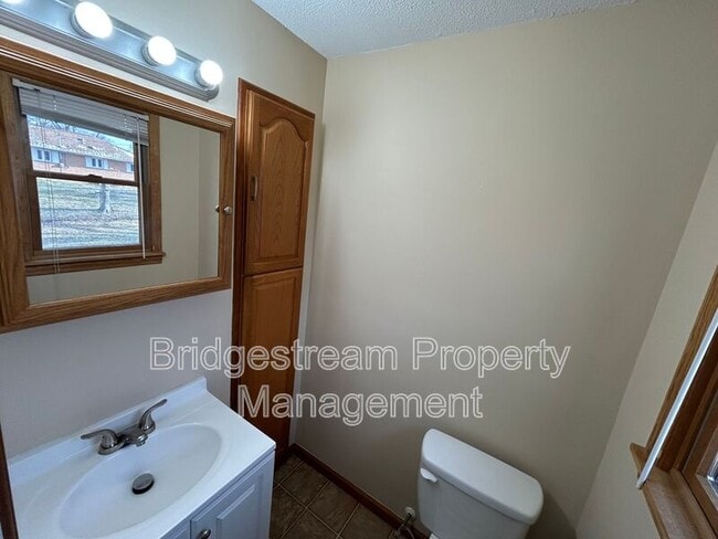 Building Photo - 7541 Mintwood Ave