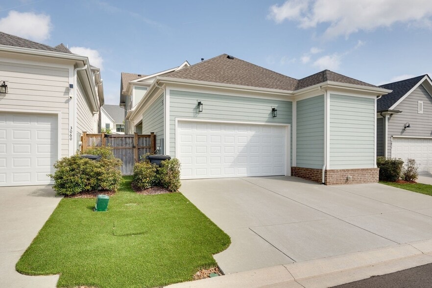 Building Photo - 3066 Long Br Cir