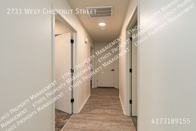 Building Photo - 2731 W Chestnut St