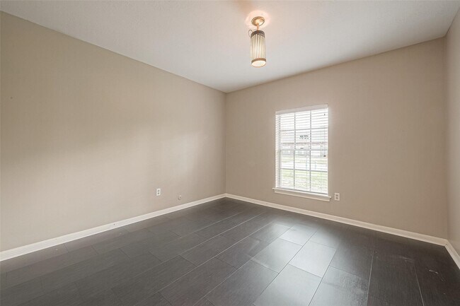 Building Photo - 11406 High Star Dr
