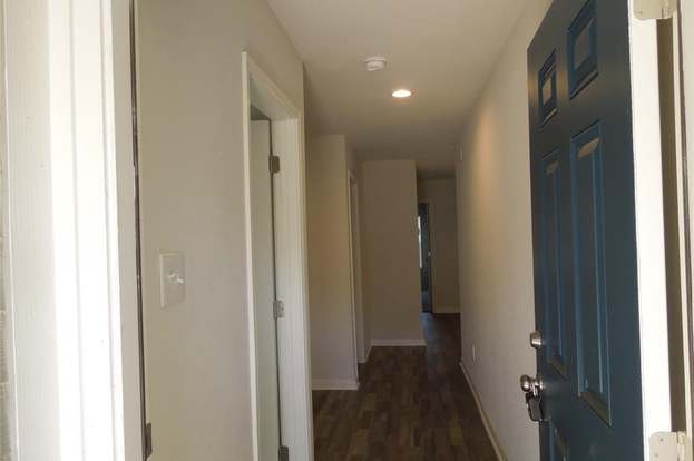Building Photo - 266 Bluebonnet-