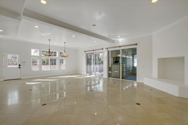 Building Photo - 4721 Berryman Ave