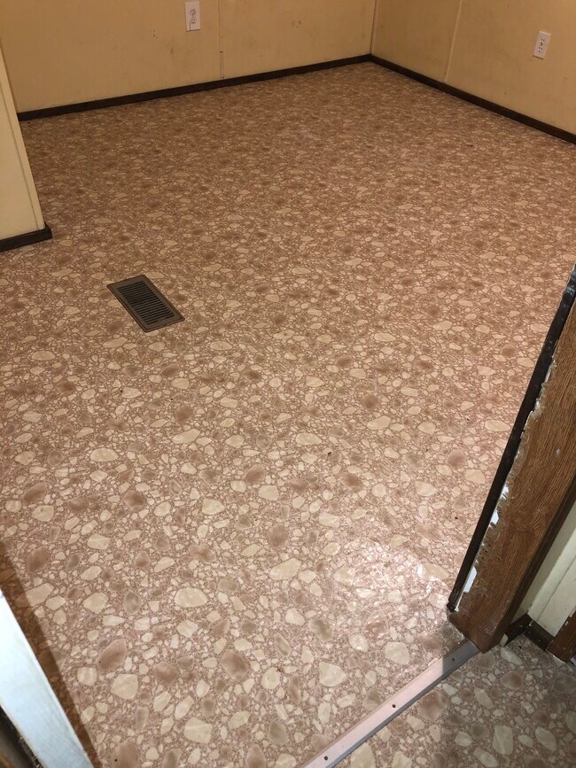 Building Photo - 317 Wood Gate Dr