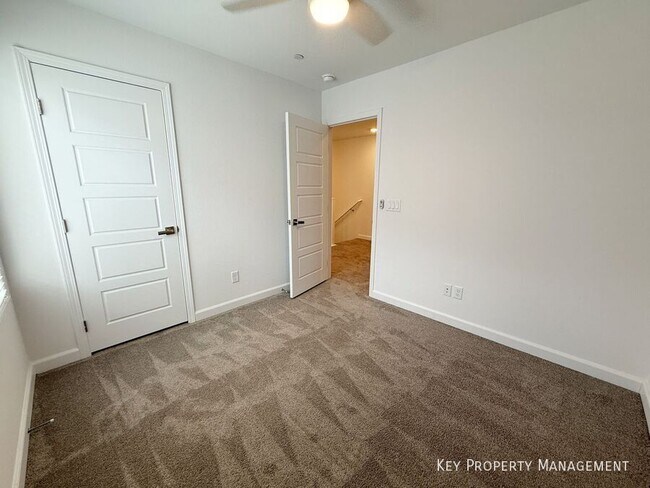 Building Photo - 4270 Lemay St