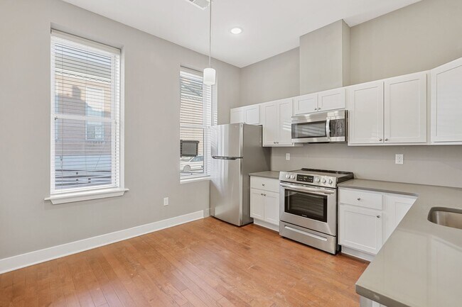 Interior Photo - 170 West Washington