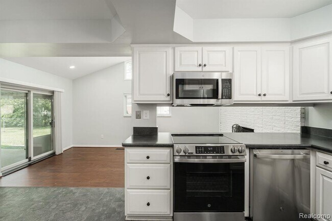 Building Photo - 13103 Iowa Dr
