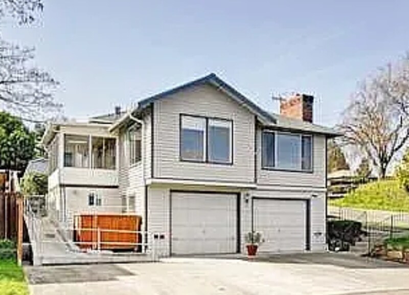 Building Photo - 7703 27th Ave SW