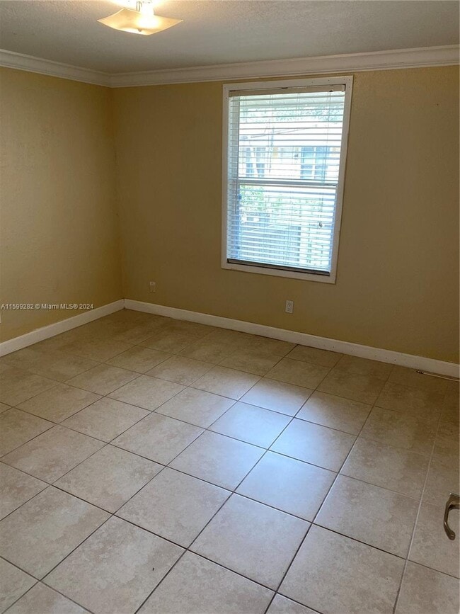Building Photo - 7118 Southgate Boulevard Apt #7118, North ...