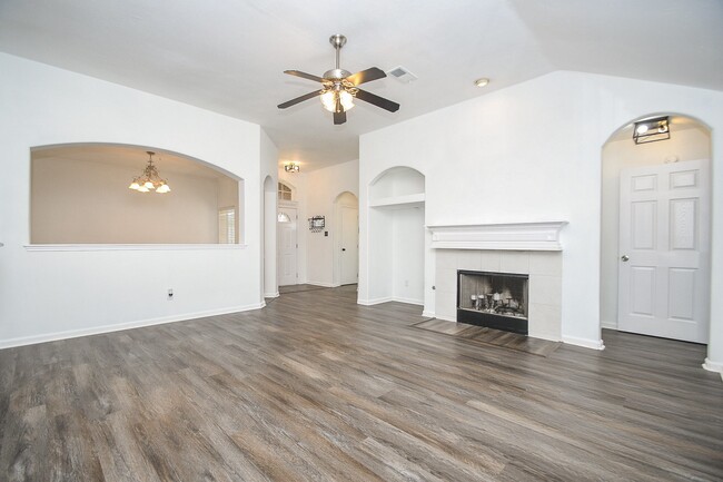 Building Photo - 3626 Stratford Town Ln