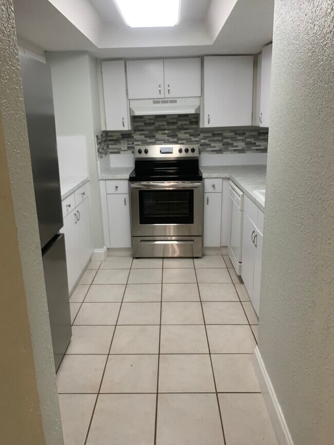 Kitchen - 6602 SW 114th Ave