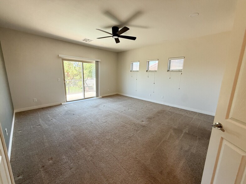 Building Photo - 7671 S Boxelder St