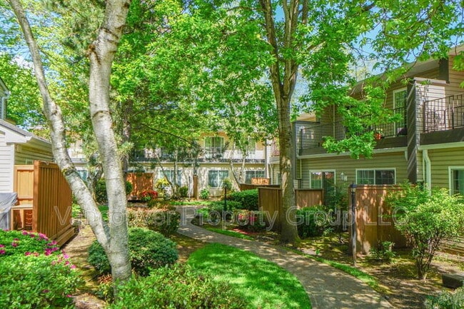 Building Photo - 13210 SE 7th St