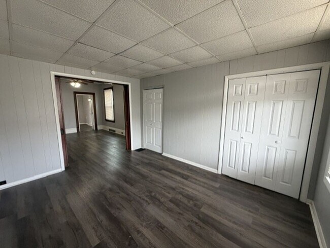 Building Photo - 14 S Grandview Ave