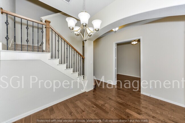 Building Photo - 679 Emily Ln